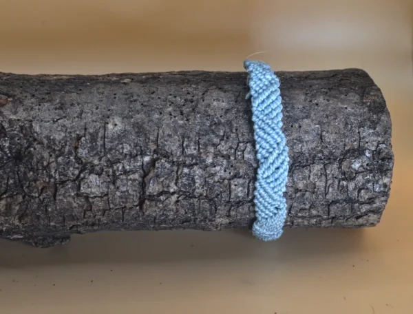 Jemný micro macrame náramek