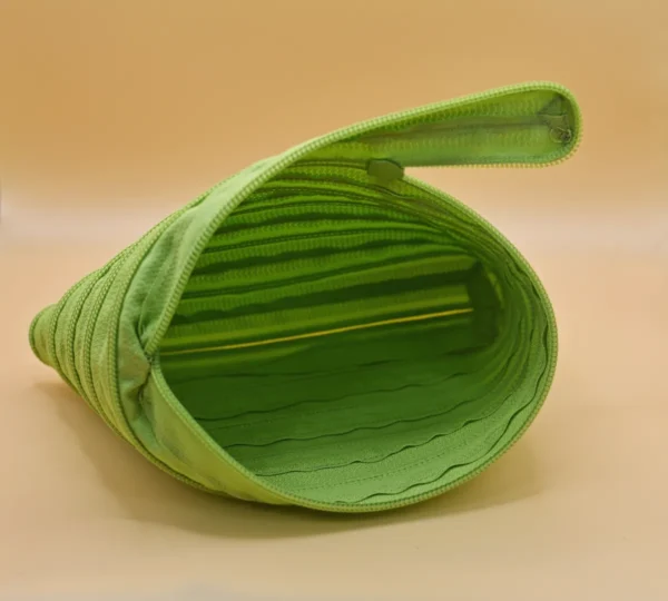 ZIPOVÁ KOSMETICKÁ TAŠTIČKA - SVĚTLE ZELENÁ - Image 4