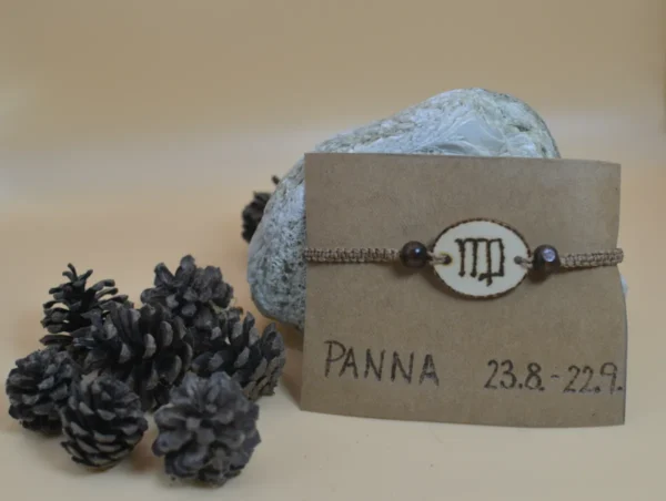 Micro macrame náramek se znamením zvěrokruhu. Originální doplněk pro vás nebo promyšlený dárek blízkým.