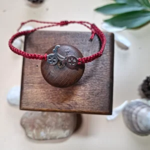 Náramek s nerezovým přívěskem kolo, micro macrame