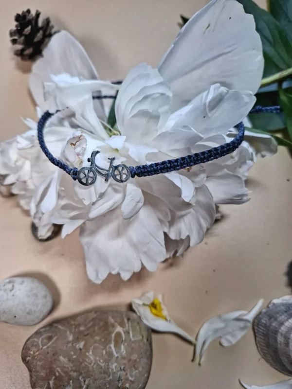 Náramek micro macrame s přívěskem kolo