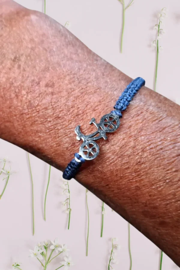 Náramek micro macrame s nerezovým přívěskem kolo
