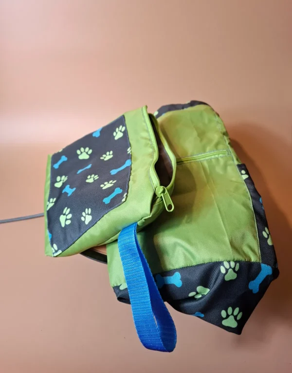 Taštička na zip se skládacím batůžkem z kočárkoviny