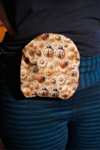 návlek na stomický sáček na těle